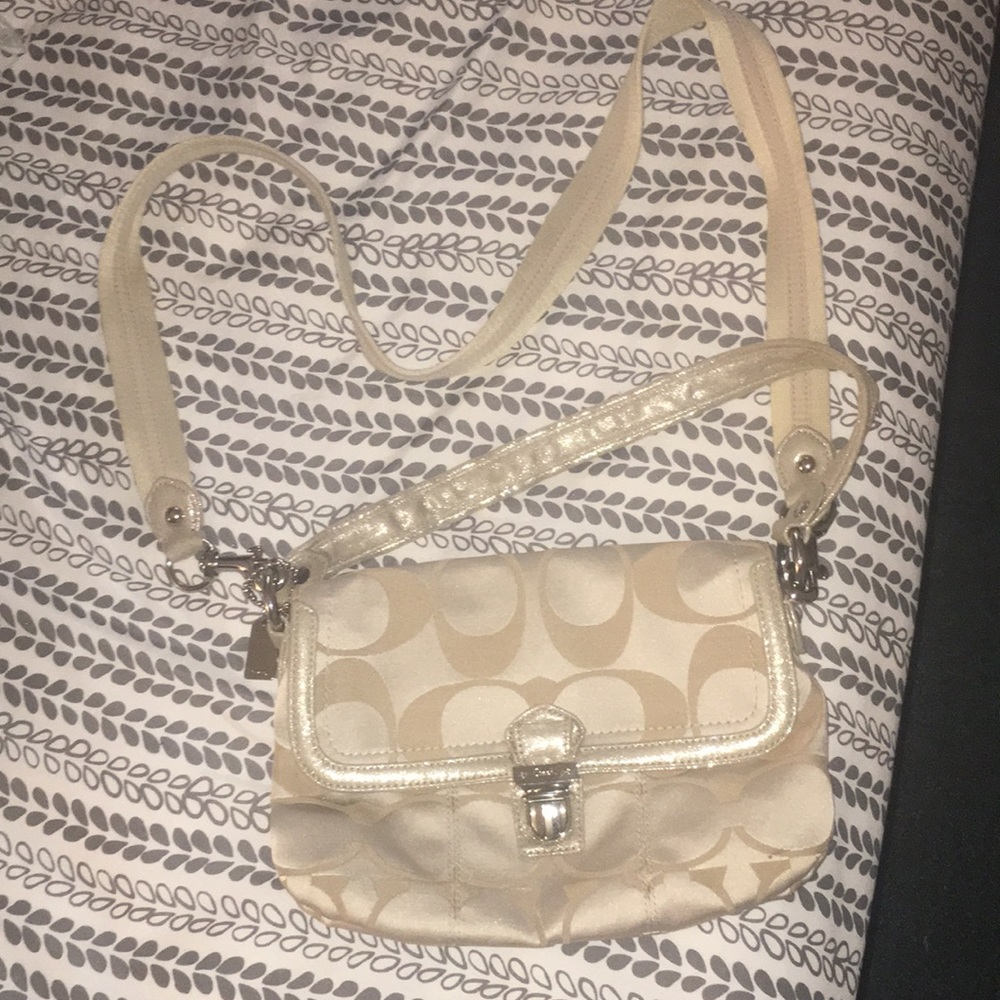 BARELY USED Coach Shoulder Bag